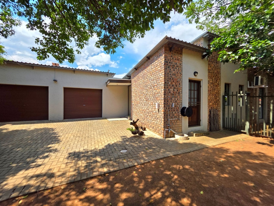 3 Bedroom Property for Sale in Universitas Free State
